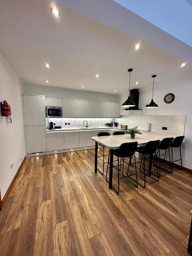 4 Sheraton Apartments Форт-Вільям Екстер'єр фото